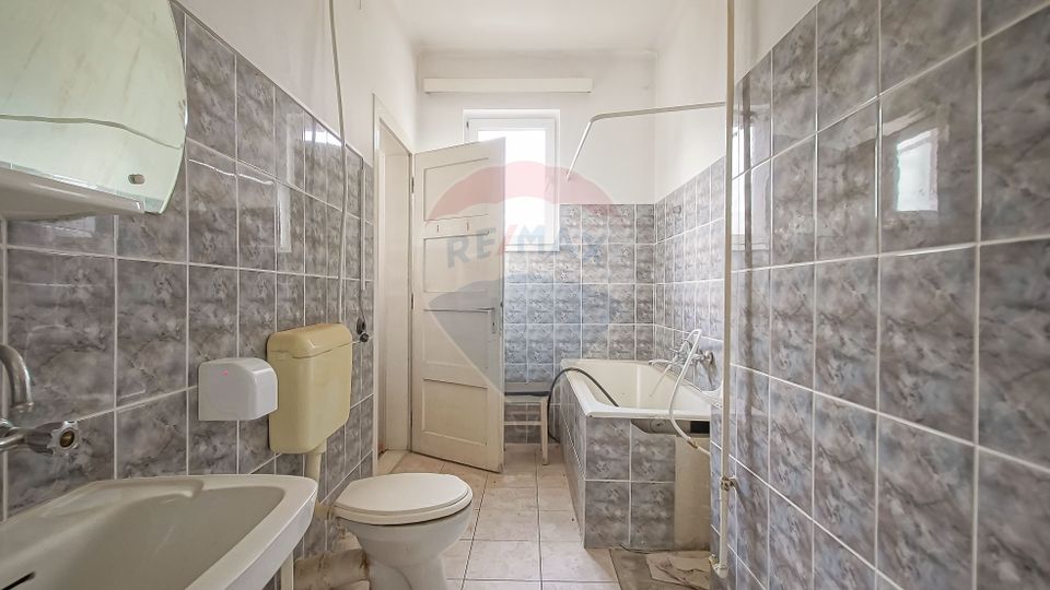 Apartament cu 3 camere de vânzare în zona Centrul Civic