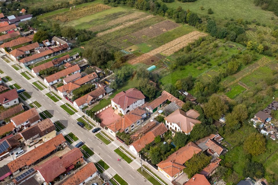 Vila /Pensiune 6 camere in Cristur, jud Hunedoara