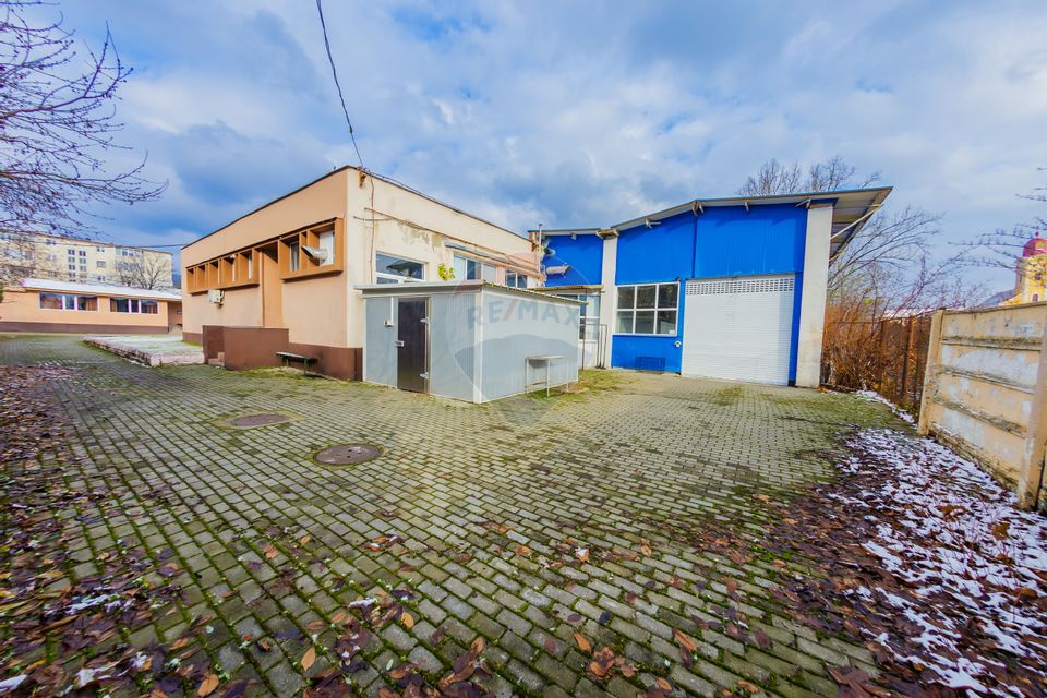 1,600sq.m Proprietate specială for rent, Orasul Vechi area