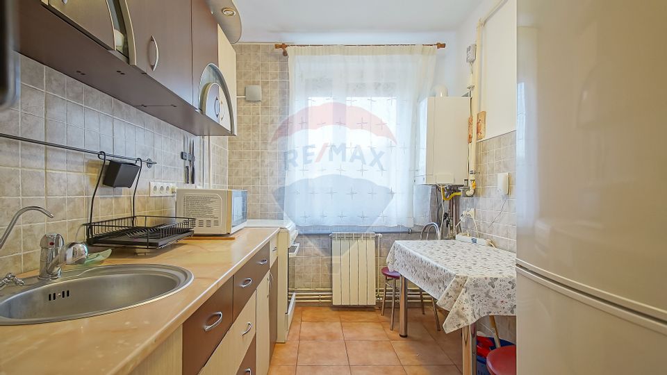 Apartament cu 3 camere de închiriat în zona Brasovul Vechi