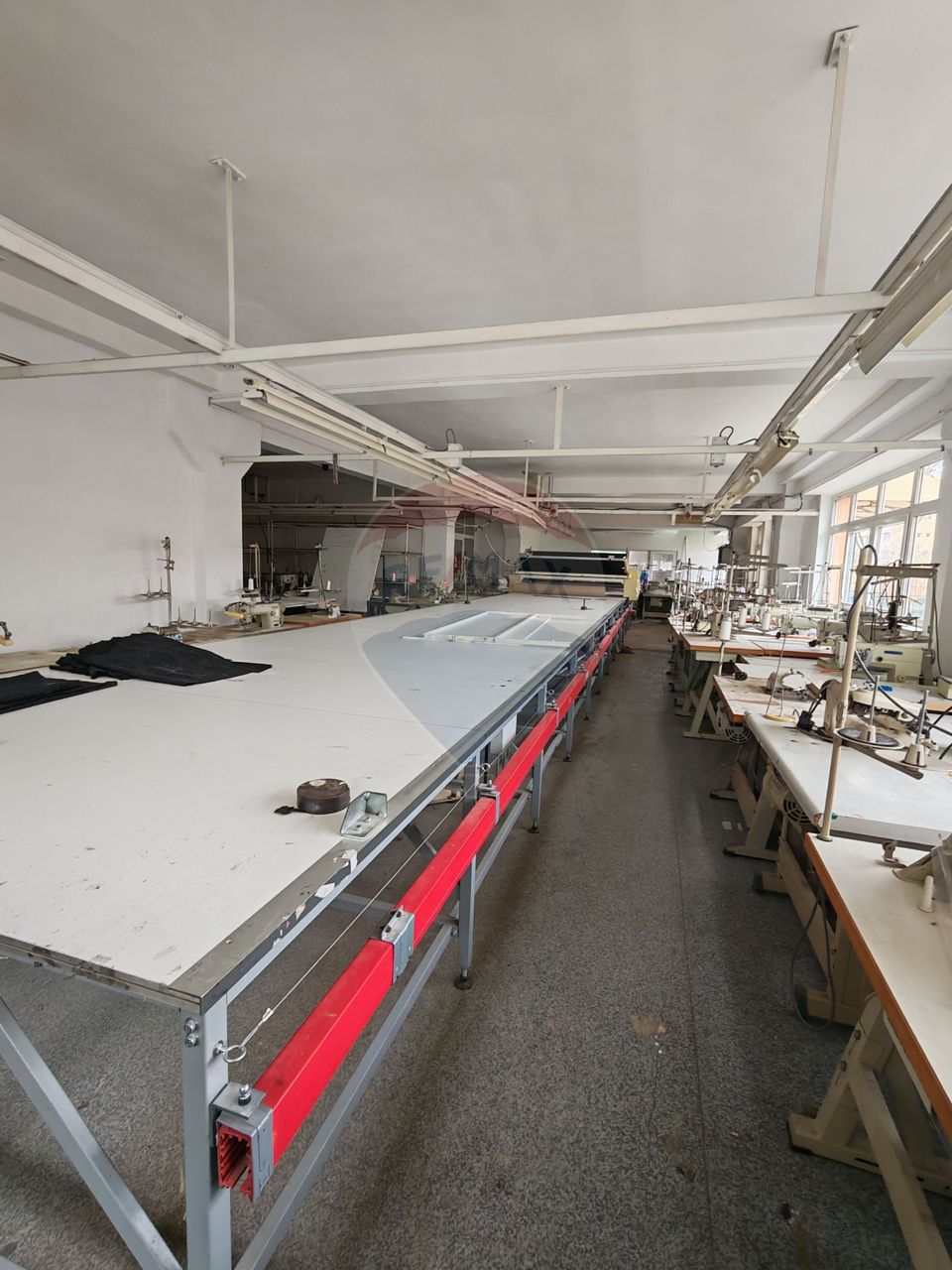 1,100sq.m Office Space for rent, Lapus area