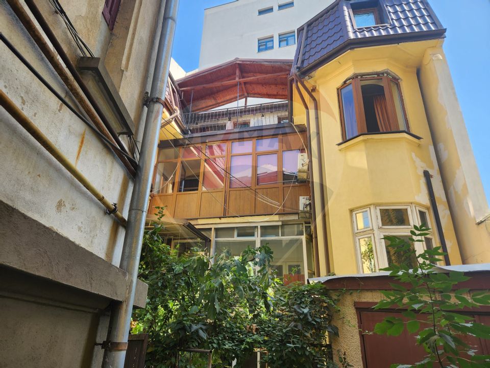 9 room House / Villa for sale, Eminescu area