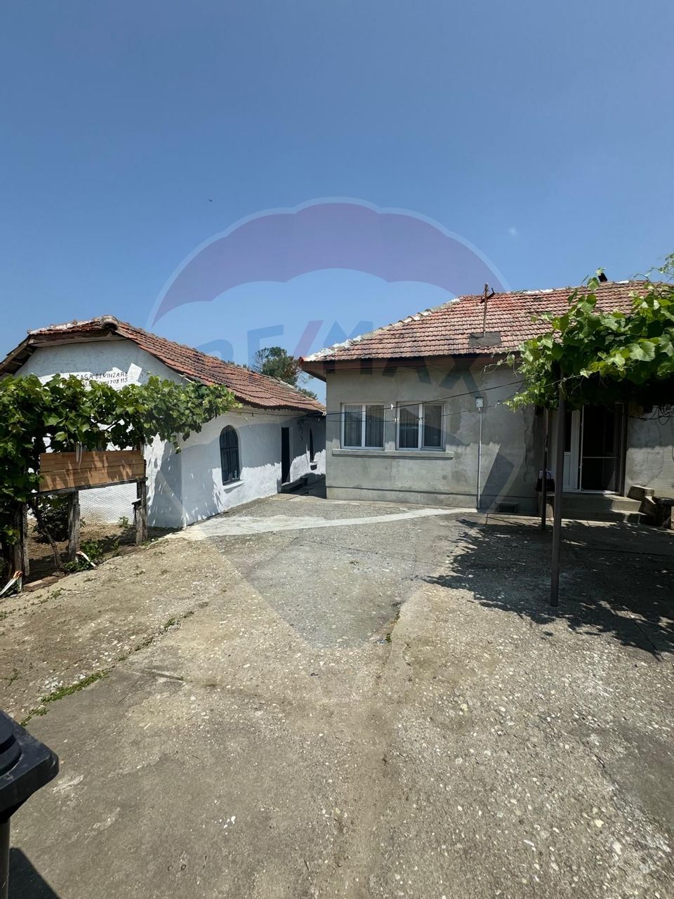 Casă 74 mp/ Predesti 1331 mp teren intravilan