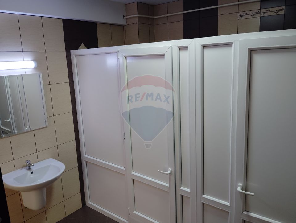 130sq.m Commercial Space for rent, Valea Adanca area