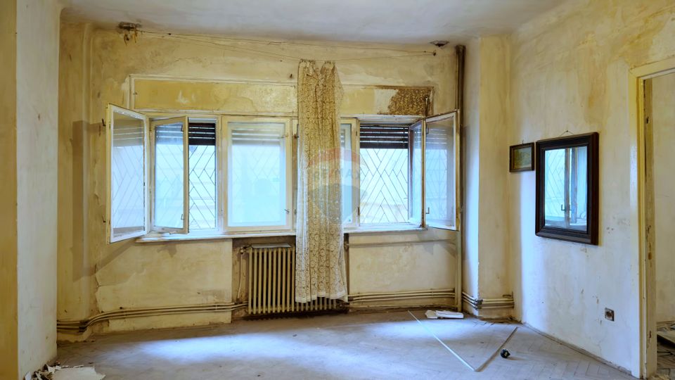 3 rooms consolidated building Investment Revolution Square - Victoriei