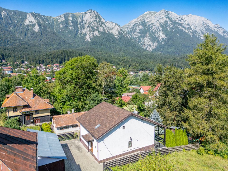 Casă P+M cu 6 camere în Bușteni - Zona Zamora