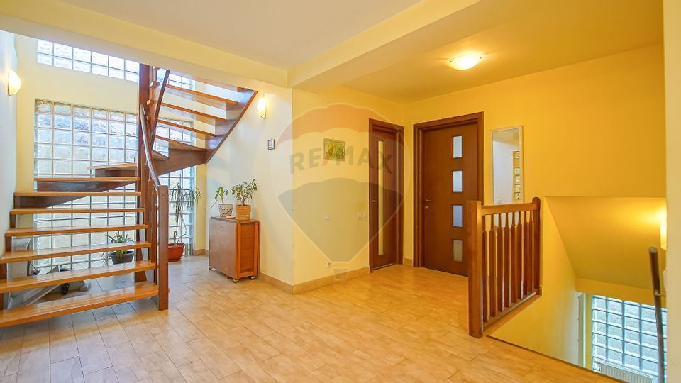 Casă  de inchiriat, Schei