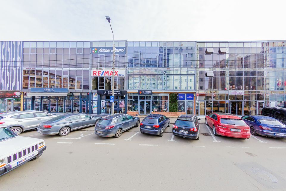 90sq.m Commercial Space for sale, Progresul area