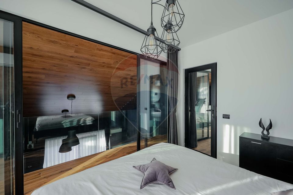 Loft penthouse, 3 rooms, on two levels, with terraces of 108 sqm