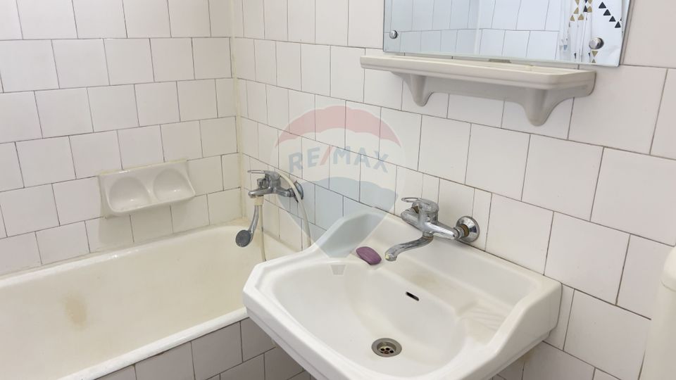 Apartament cu 3 camere de închiriat în zona Podgoria