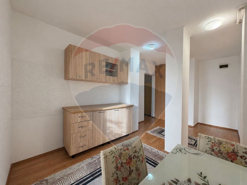 Apartament de vânzare 2 camere central cu vedere la mare