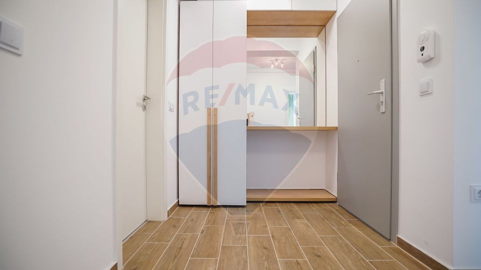 3 room Apartment for rent, Tractorul area