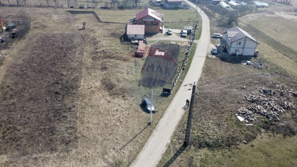 Teren intravilan Aghiresu-Fabrici comuna Aghiresu toate utilitatile