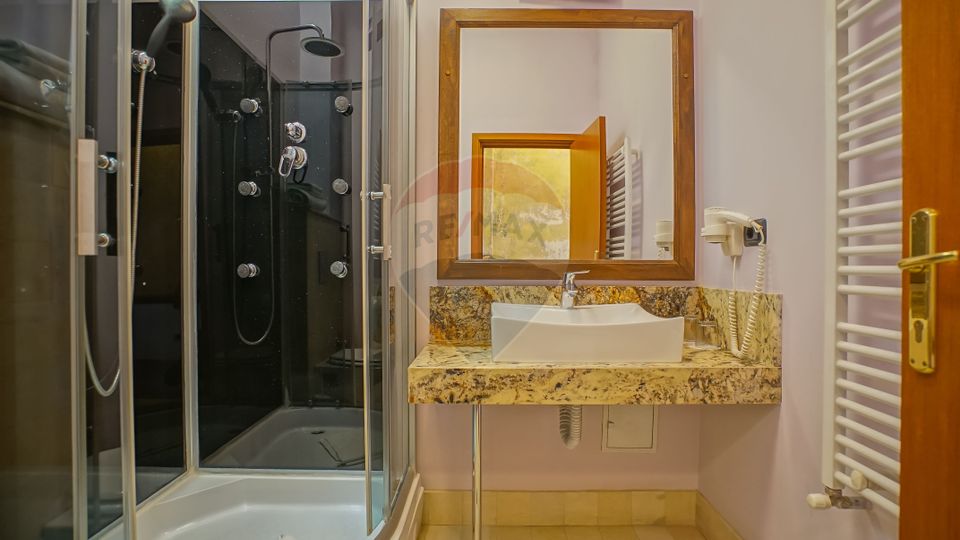 Pensiune cu vechime și prestigiu, Centrul Istoric