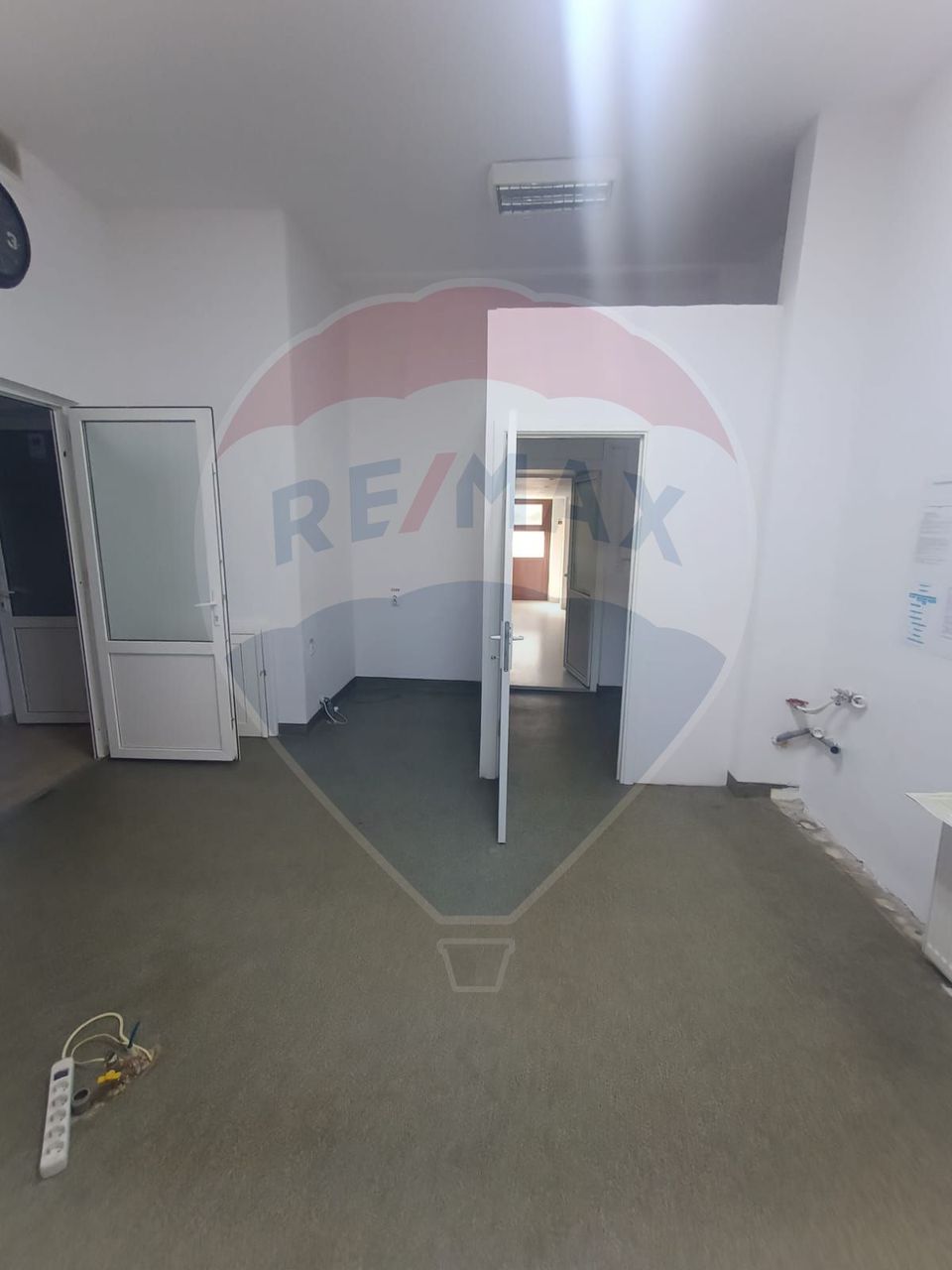 81sq.m Commercial Space for rent, Central area