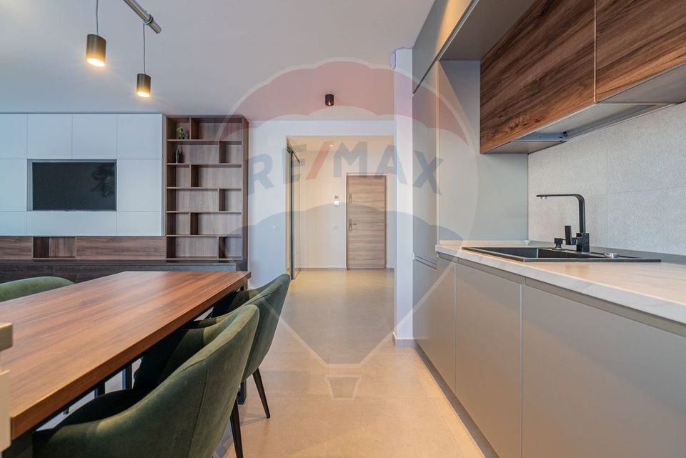 2 room Apartment for rent, Tractorul area