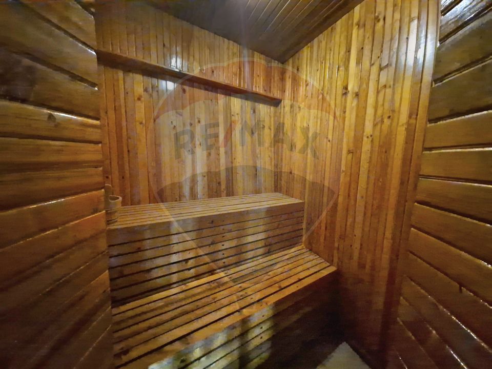 16 room Hotel / Pension for sale