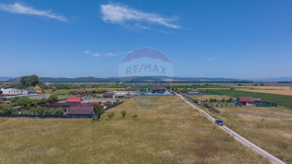 Teren 900mp Harman,Strada Gheorghe Lazar, utilitati in lucru