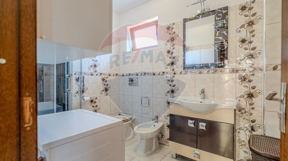 5 room House / Villa for sale