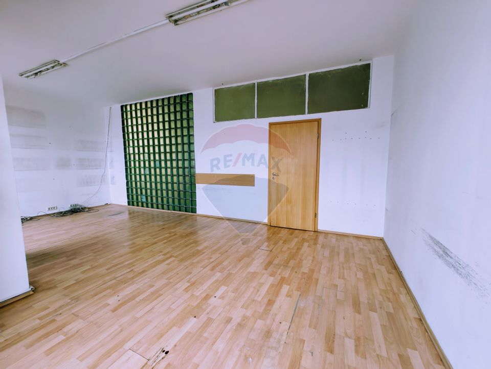 28sq.m Office Space for rent, Semicentral area