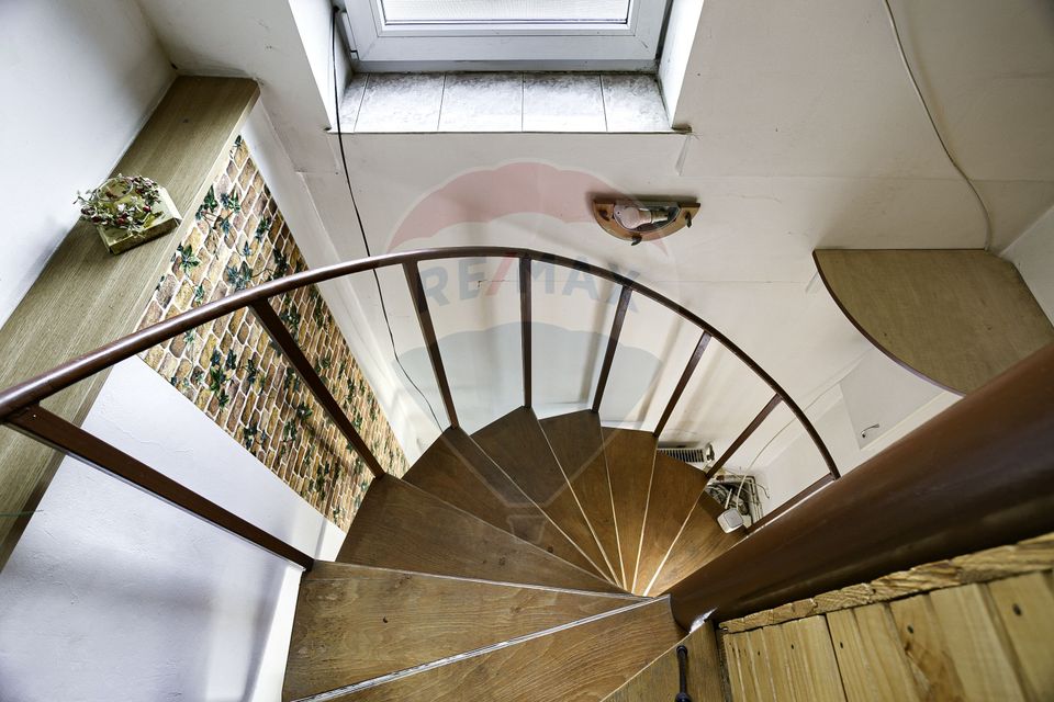 Cladire 10 camere de vânzare zona Intim/ Preluare chiriaș