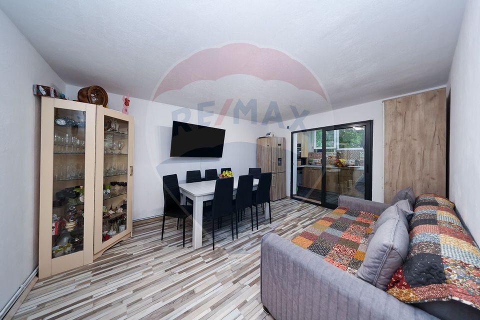 Apartament 3 camere parter cu balcon