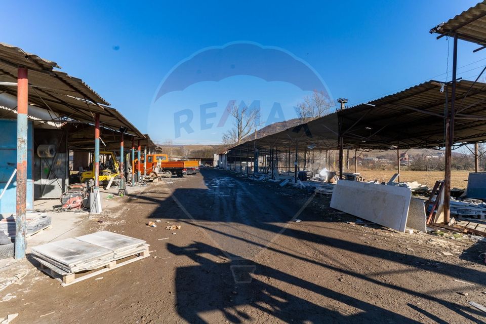 750sq.m Commercial Space for sale