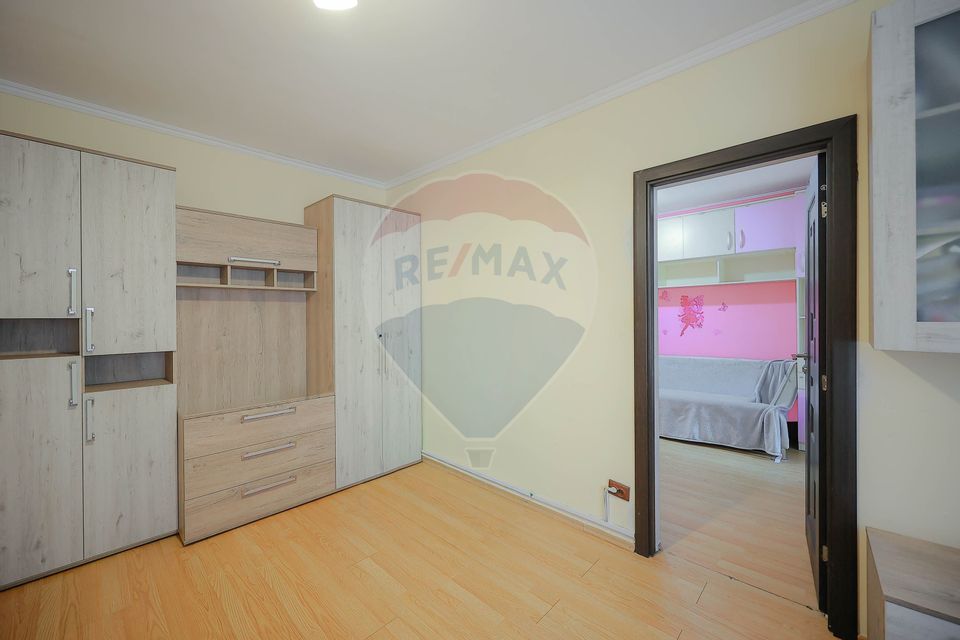 De vânzare apartament cu 3 camere, etajul 1, Strada Borsecului, Oradea