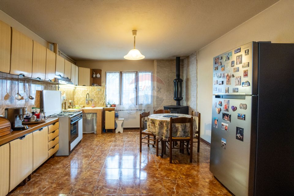 6 room House / Villa for sale