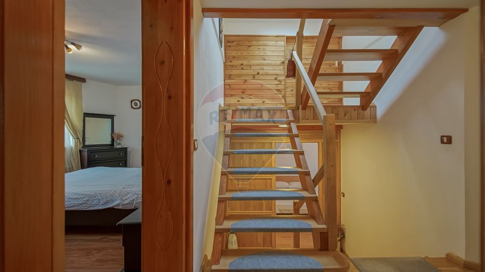 Vilă cu 6 camere de vânzare în zona Primaverii, Râșnov - Comision 0