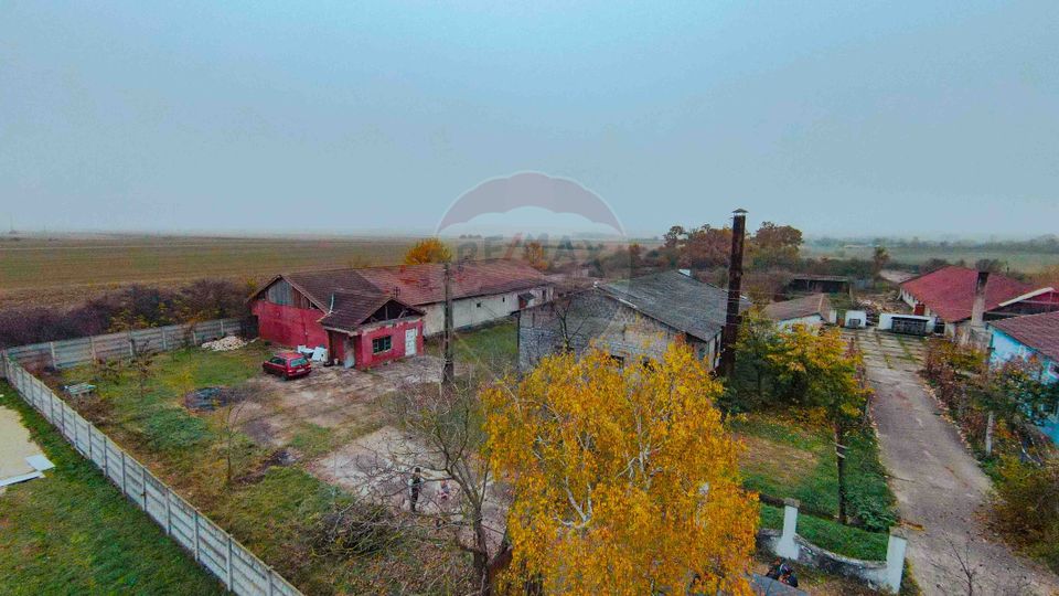 Teren 7500mp și construcții de vânzare, Tilecuș