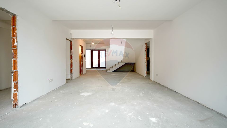 PENTHOUSE UNIC CU 168 MP UTILI SI 189 MP DE TERASE |SCHEII BRASOVULUI