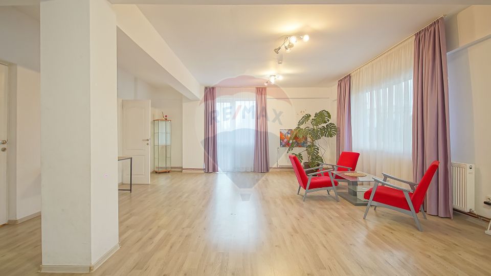 400sq.m Office Space for rent, Central area