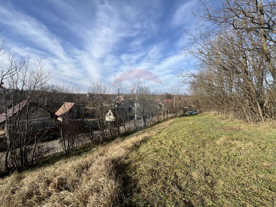 Teren intravilan, Bădeni, parcelabil