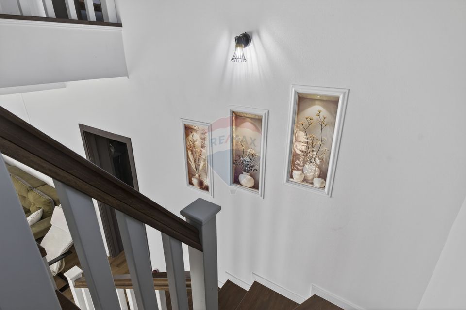 Casă la cheie cu teren 544 mp de vanzare in zona 6 Vanatori,Arad