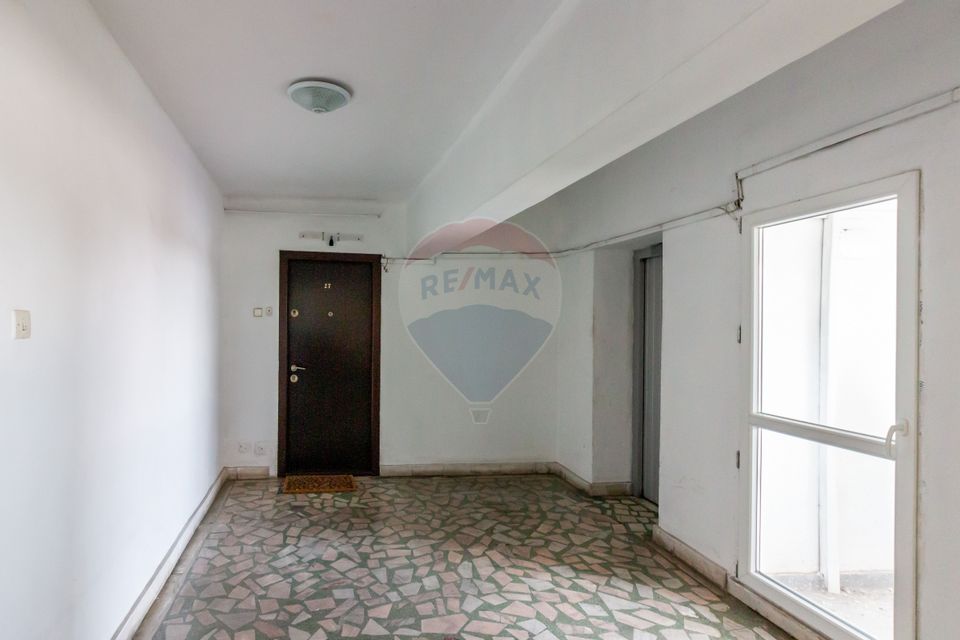2 room apartment | Calea Călărașilor | 56 sqm | 1997 | 4/5 | Speaker