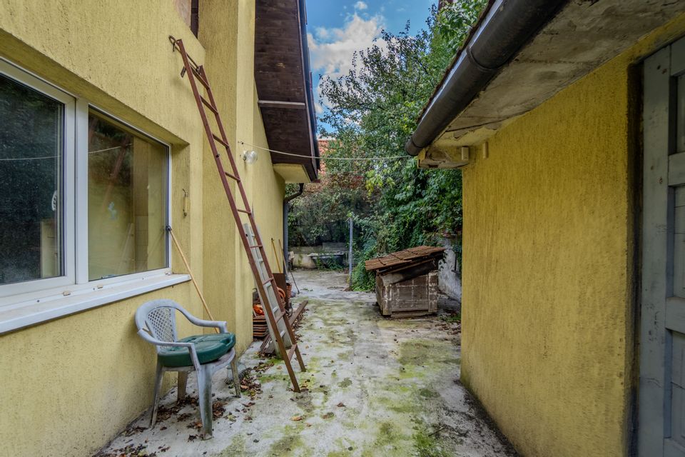 Casă individuală cu două unități locative. Zona Horia–Cloșca–Crișan