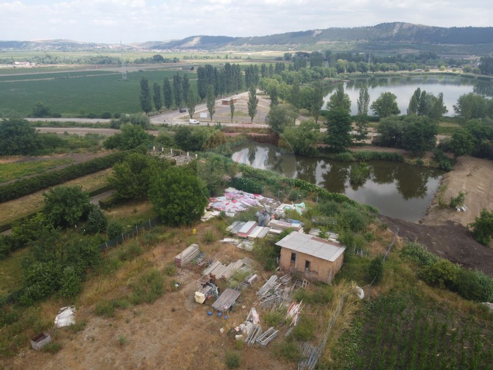 Land 636sqm Luna / Drumul Principala