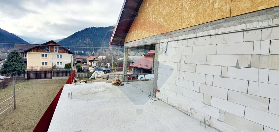 8 room House / Villa for sale