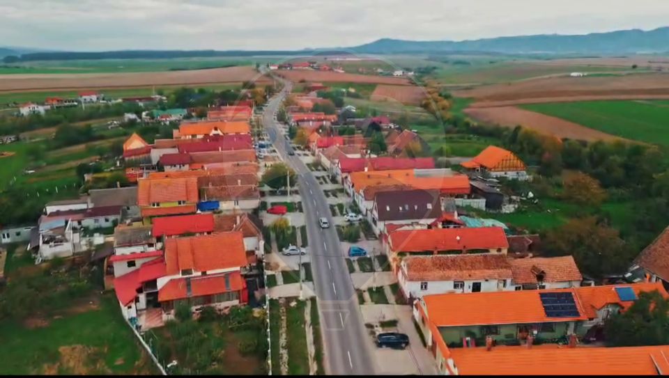 CASA SOLARA SI TEREN INTRAVILAN insorit- 655 mp /  SATU NOU- Brasov