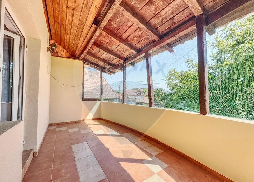 Casă / Vilă cu 6 camere de vânzare