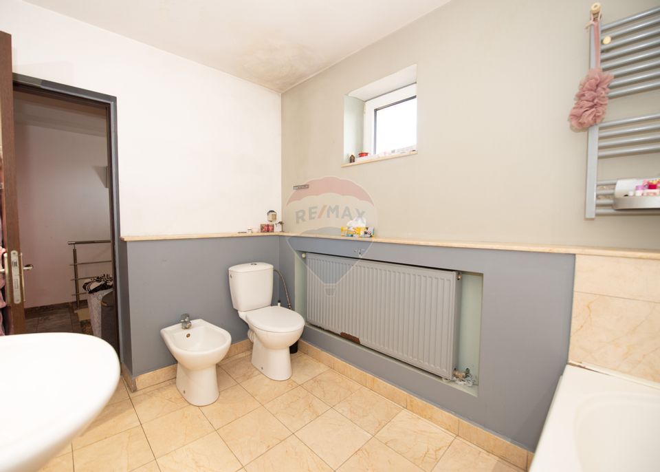 Casa 9 camere de vanzare 1200mp teren Cornetu Padure Lac Mihailesti