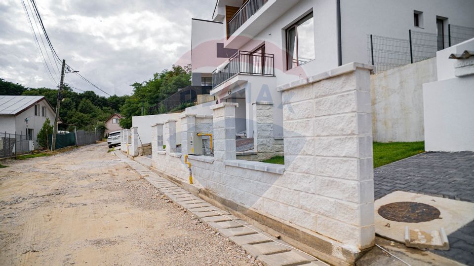 4 room House / Villa for sale