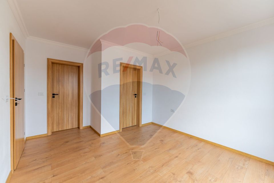 Casă elegantă și spațioasă – în complex privat, zona centrală Arad
