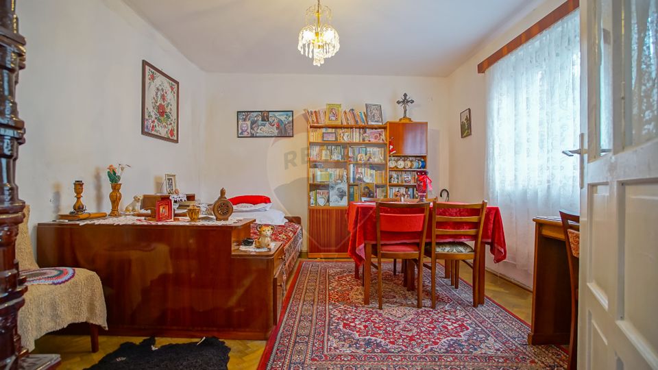 REZERVATA! Casă cu 3 camere, terasă, pod mansardabil, Centrul Istoric