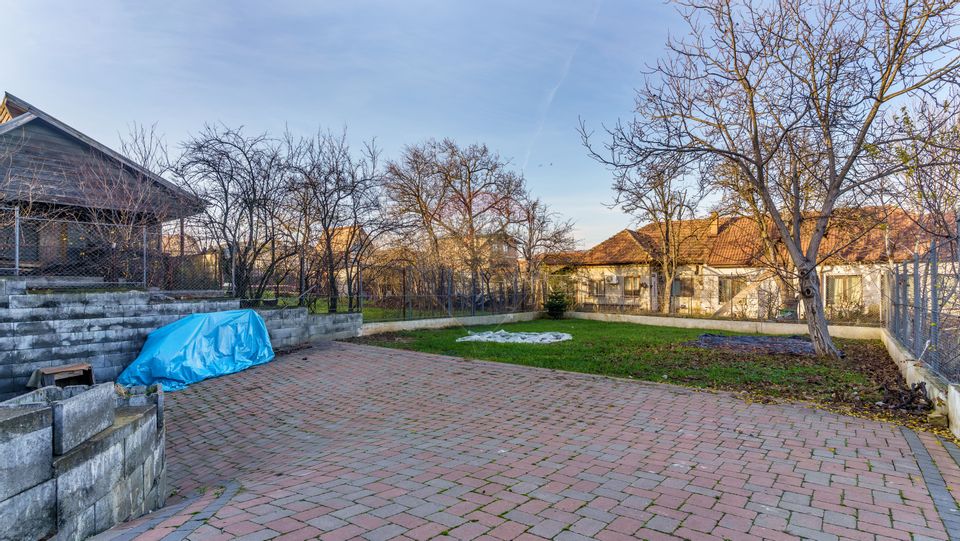 Casă / Vilă cu 4 camere de închiriat în zona Nord-Vest, Comision 0%