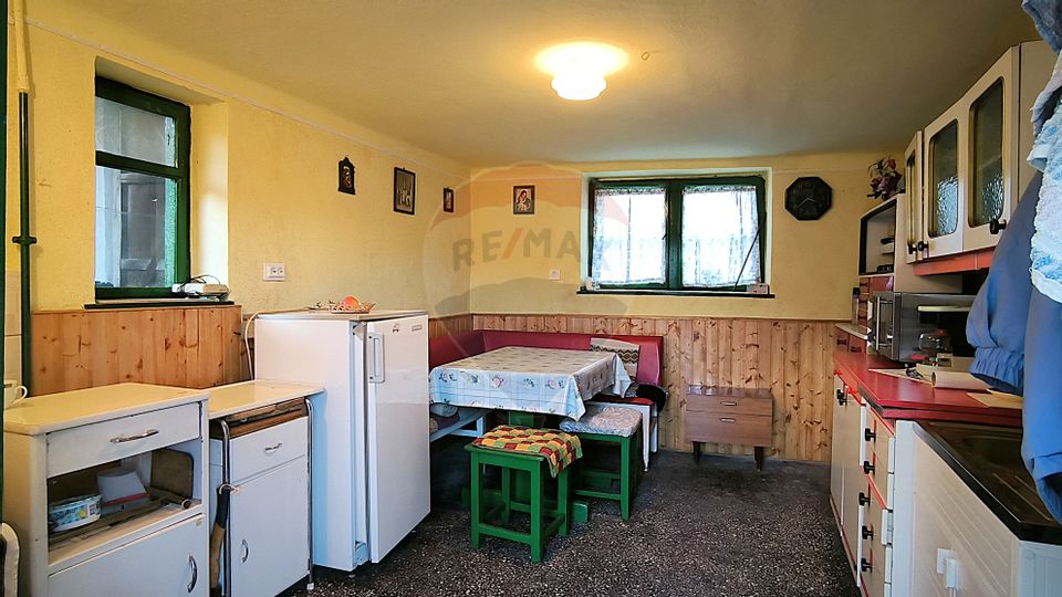 Casă / Vilă cu 4 camere de vânzare