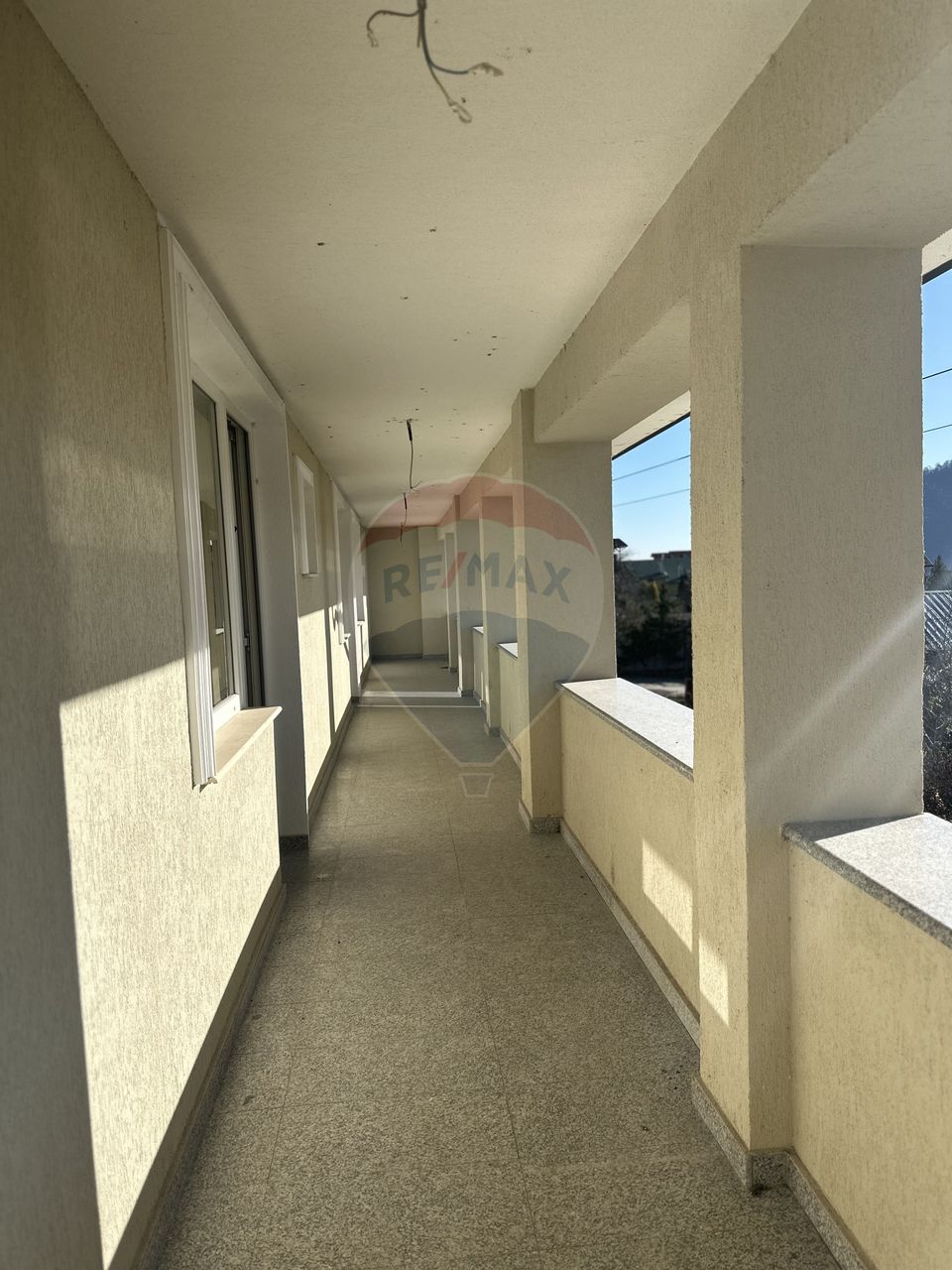 690sq.m Commercial Space for rent