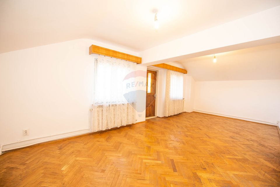 Casa individuala cu 7 camere, de vanzare 250 mp utili,  Buzau