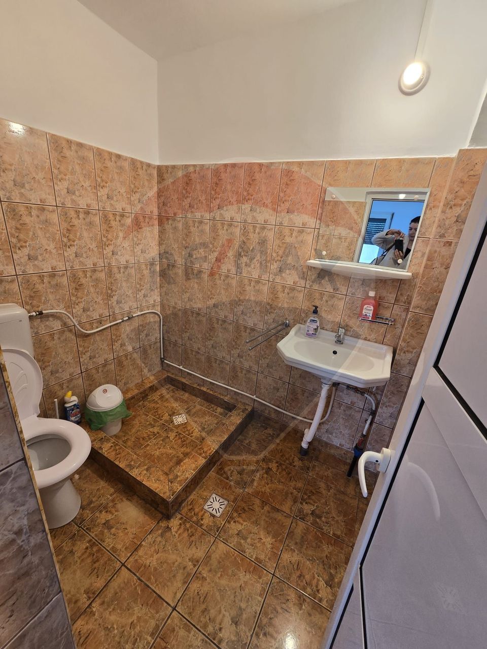 192sq.m Commercial Space for sale, Bariera Valcii area